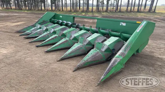 John Deere 843