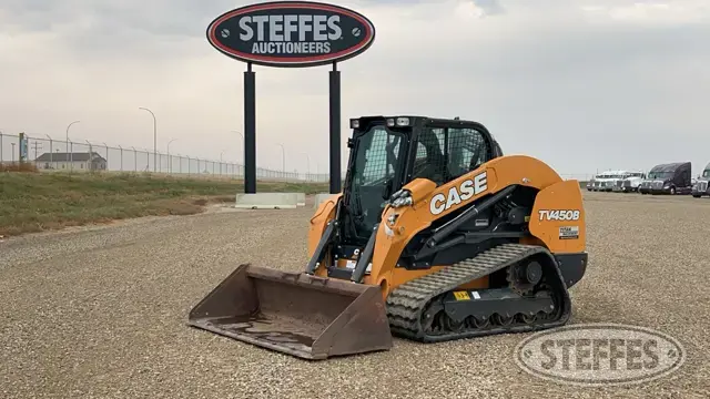 2022 Case TV450B