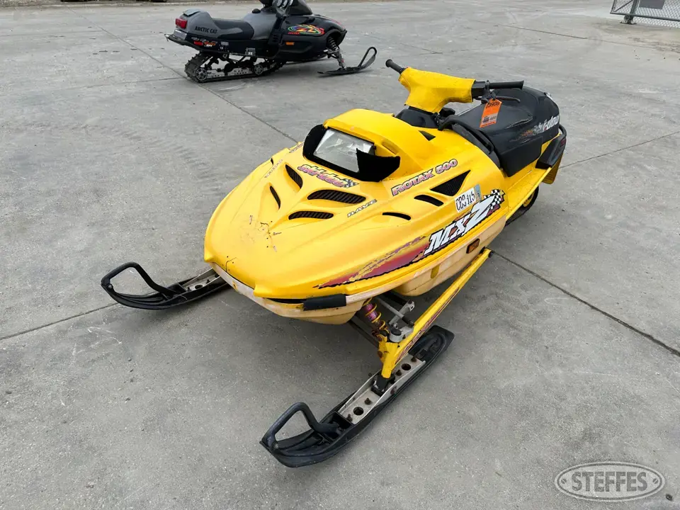 Ski-Doo Bombardier MTX500 Snowmobile