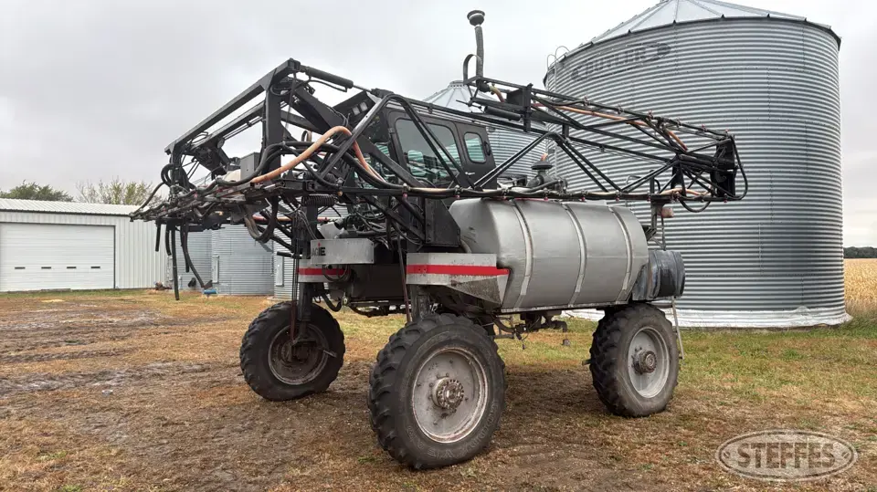 Hagie 284 Self-Propelled Sprayer