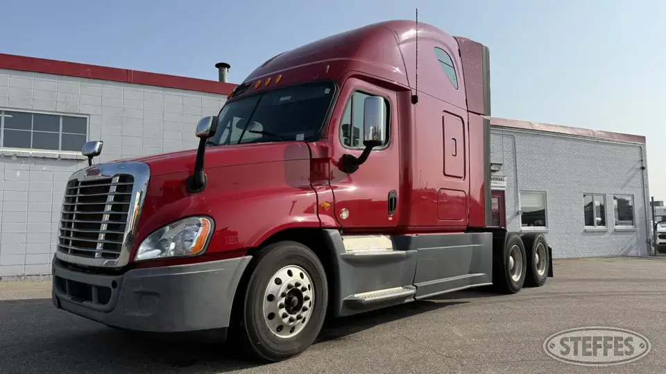 2013 Freightliner Cascadia 125 Conventional Truck with Sleeper