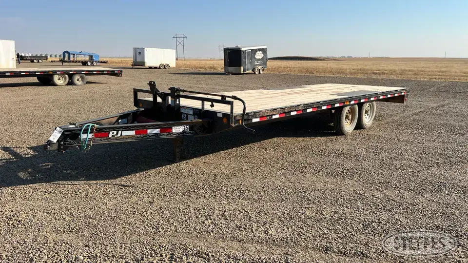 2019 PJ F8222 Flatbed Trailer