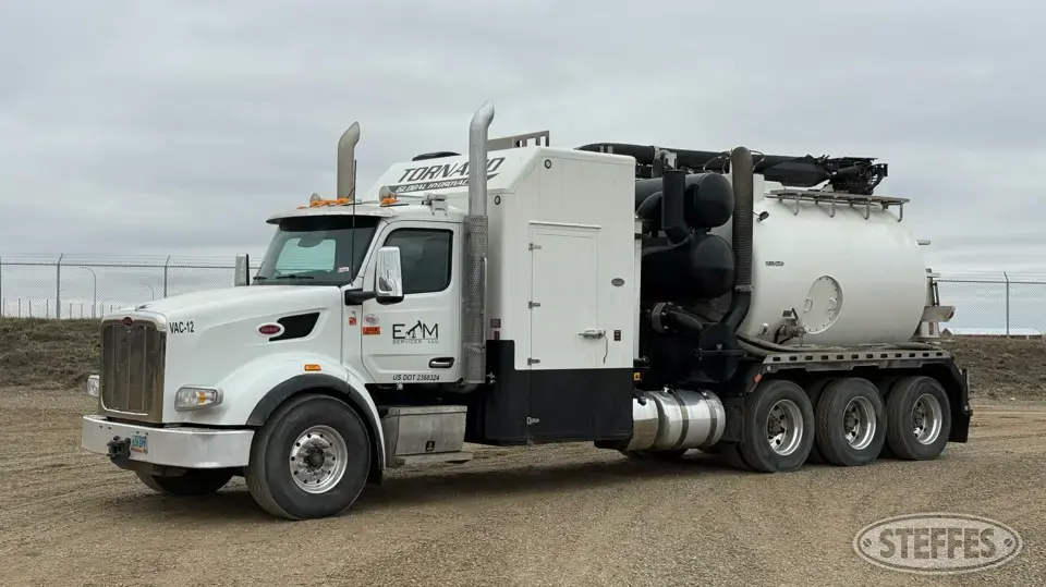2025 Peterbilt 567 Hydrovac Truck