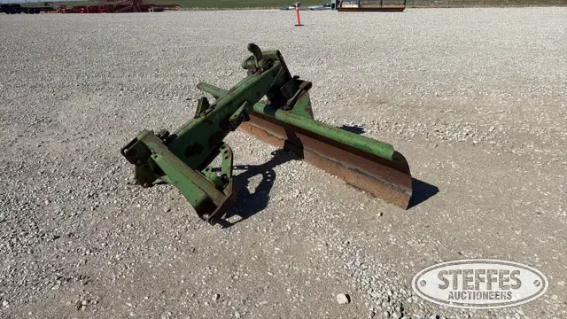 John Deere 115