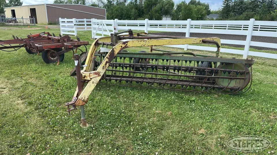 John Deere 896A Rake