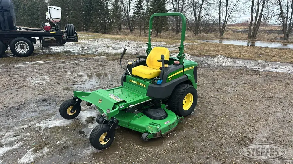 2011 John Deere 997 Zero Turn Mower