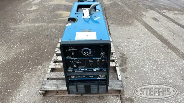 Miller Bobcat 225