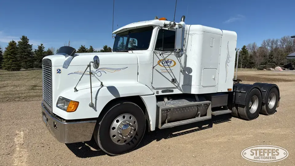1993 Freightliner FLD120 Conventional Truck with Sleeper