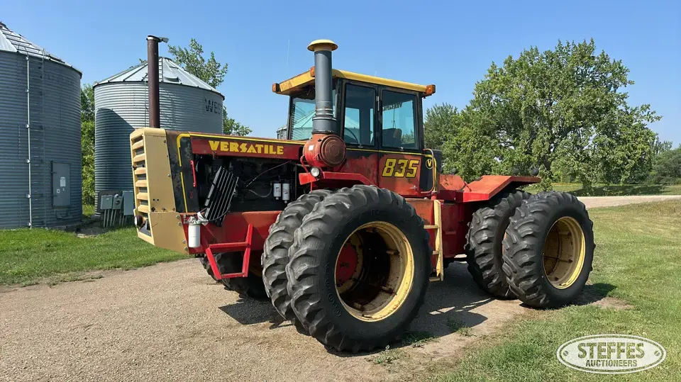 1979 Versatile 835 4WD Tractor