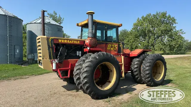 1979 Versatile 835