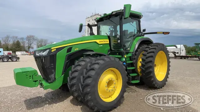 2023 John Deere 8R 370