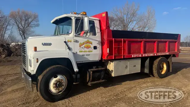 1994 Ford L8000