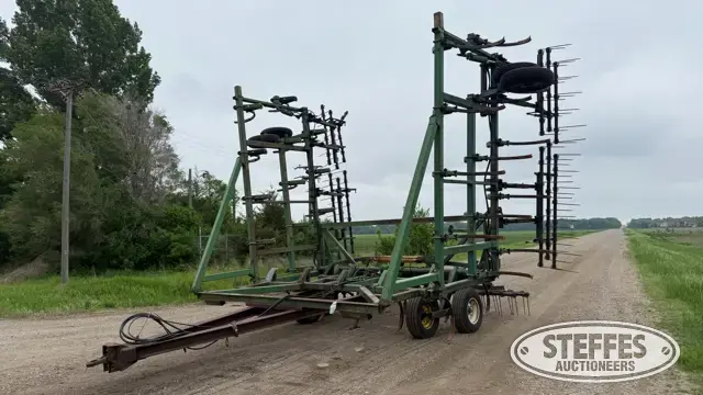John Deere 1600