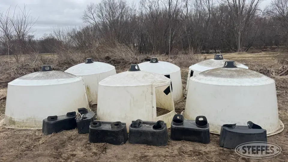 (6) Polydome calf hutches Livestock Equipment-Other