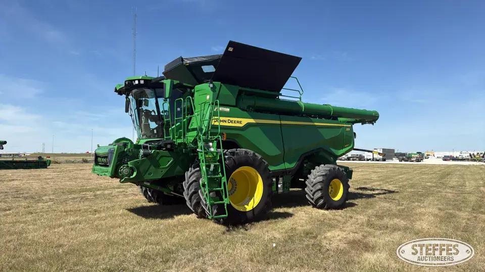 2023 John Deere X9 1100 Combine