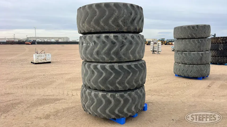(4) Michelin XHA2 23.5R25 tires Construction Equipment Tire