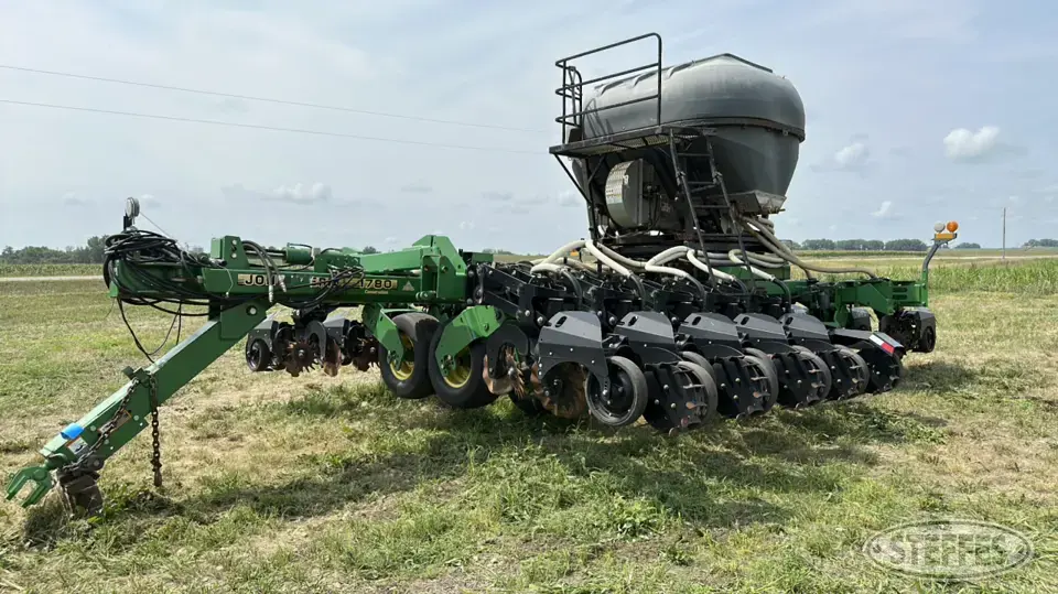 John Deere 1780 Strip Tillage
