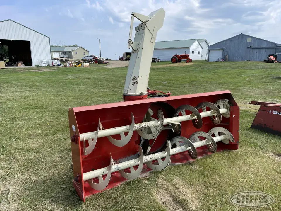 Buhler Farm King 960 3 Pt. Snowblower
