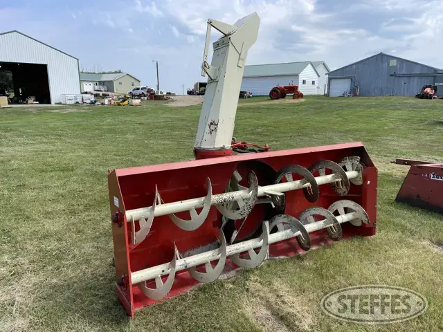 Buhler Farm King 960