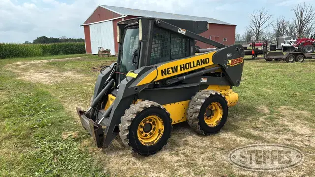 2010 New Holland L185