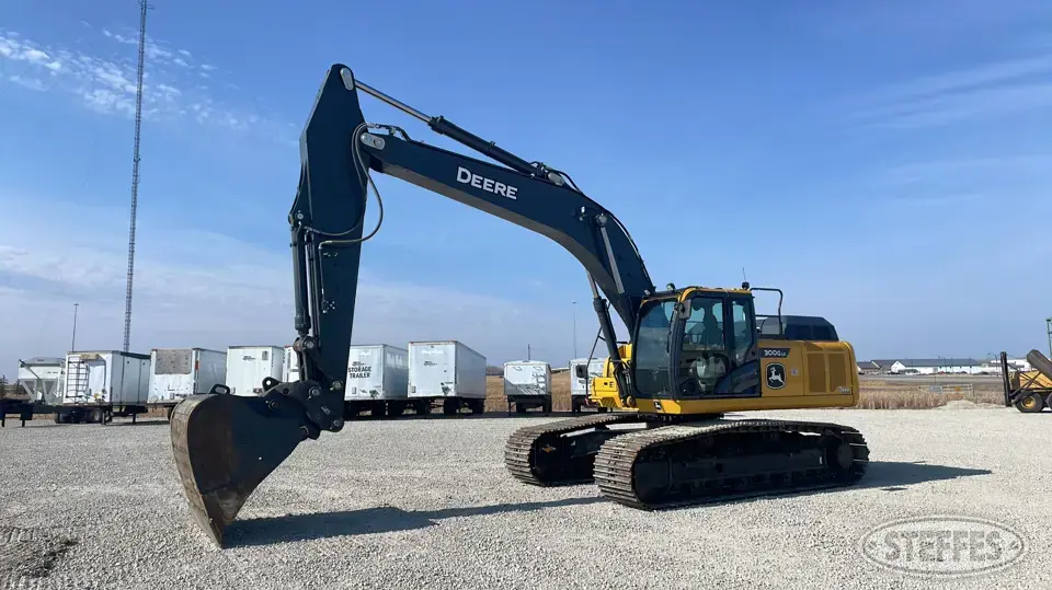 2022 Deere 300G LC Excavator