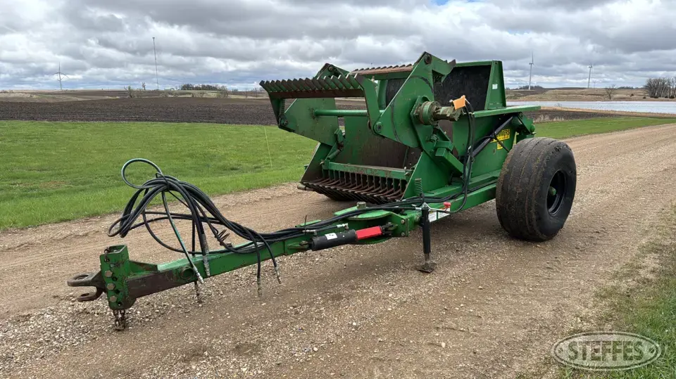 2006 Summers 700 Rock Picker