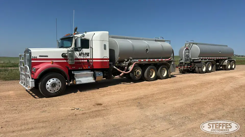 2014 Kenworth W900 4,200 gal. Tank Truck