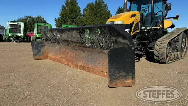 Grouser 2200