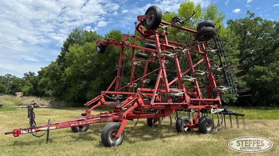 Wil-Rich Quad 4 Chisel Plow