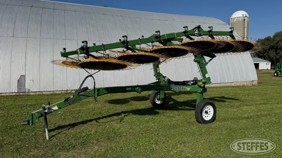2022 Ogden Hay Runner RCR812 Rake