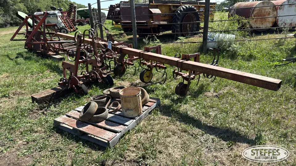 Westgo row crop cultivator