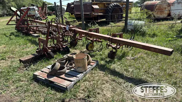 Westgo row crop cultivator