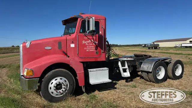 2000 Peterbilt 385