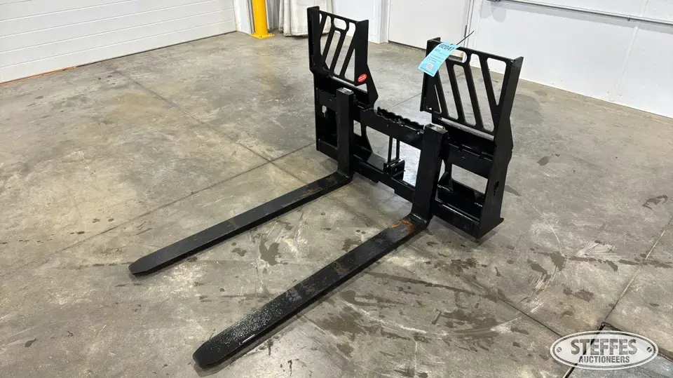 RSI skid steer pallet forks Skid Steer Fork