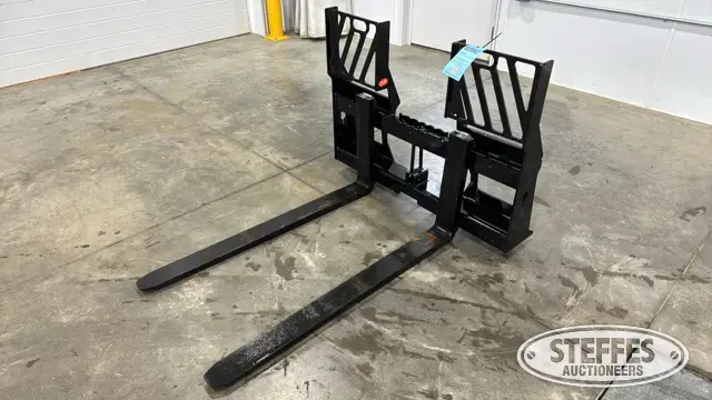 RSI skid steer pallet forks