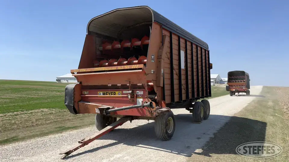 Meyer 500 TSS Forage Wagon