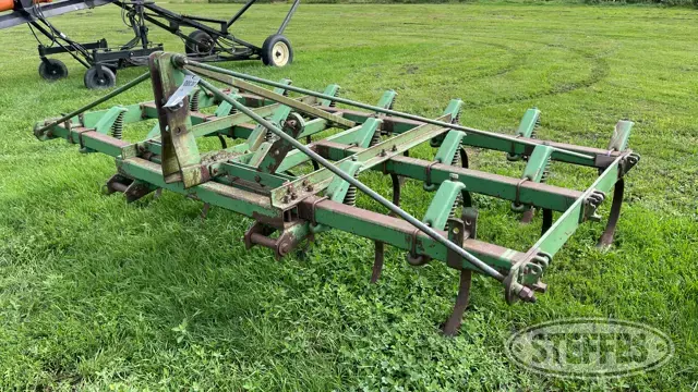 John Deere 1100