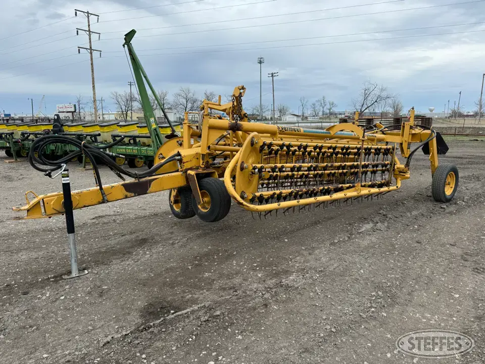 Vermeer R-23 Twin Rake