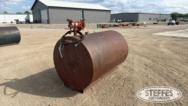 Approx. 500 gal. fuel tank