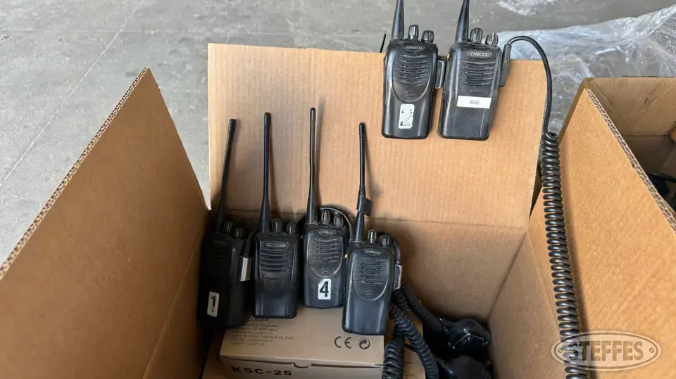 Kenwood TK-3160 Business Band Radio