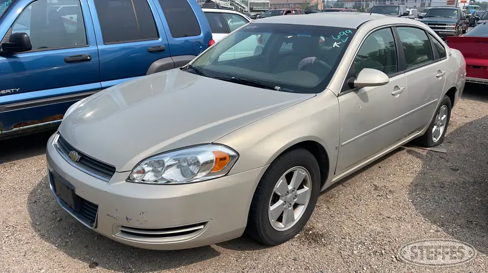 2008 Chevrolet Impala LT Car