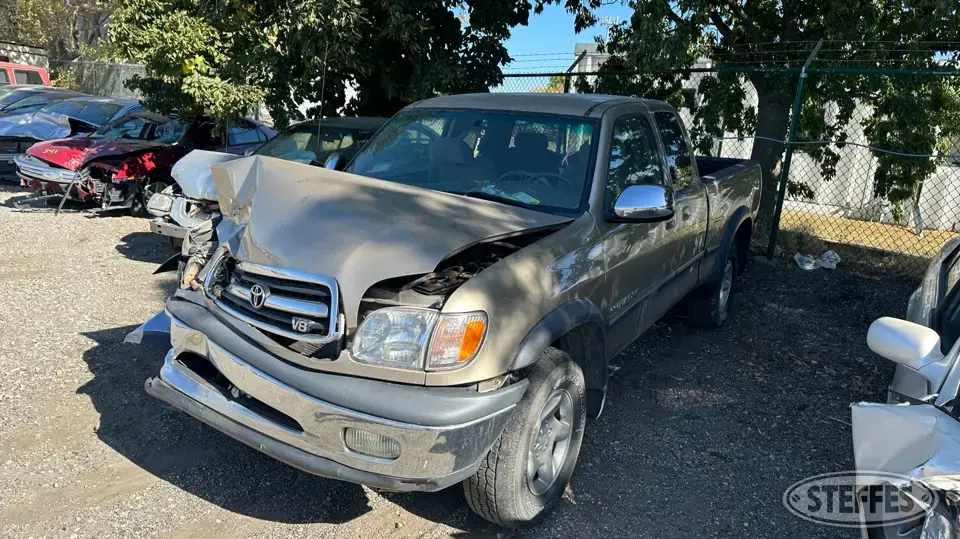 2001 Toyota Tundra SR5 Half Ton Pickup