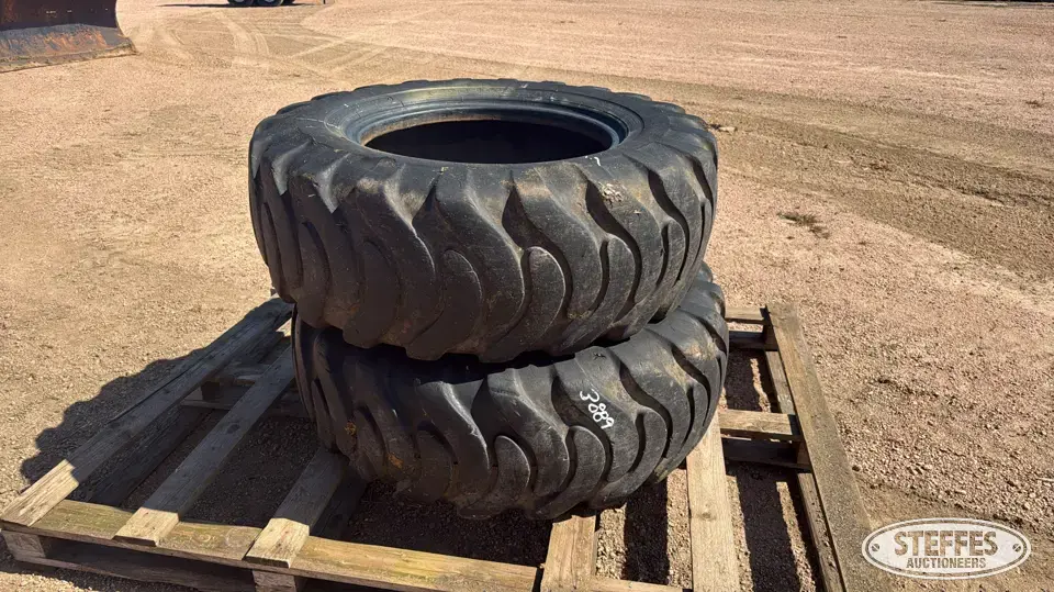 (2) Caterpillar 15.5-25 tires Construction Equipment Tire