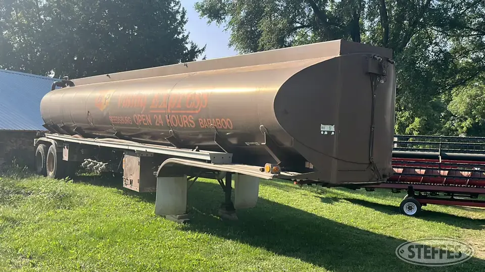 1977 Fruehauf Tank Trailer