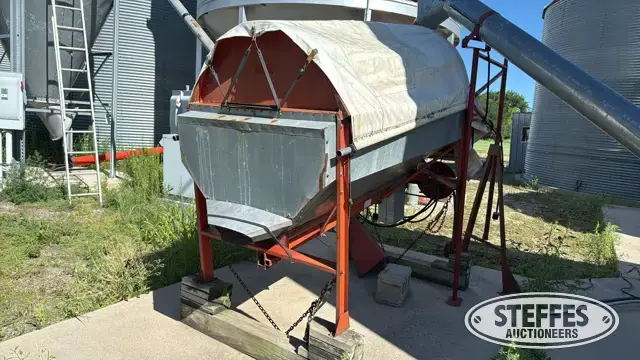 Snowco grain cleaner