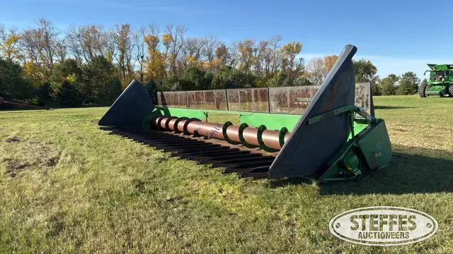 John Deere 930