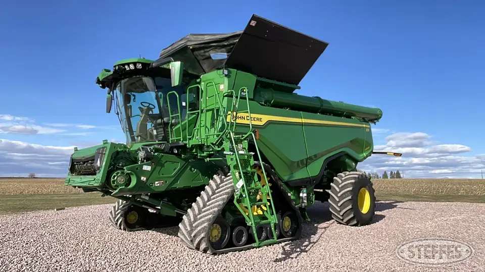 2022 John Deere X9 1000 Combine