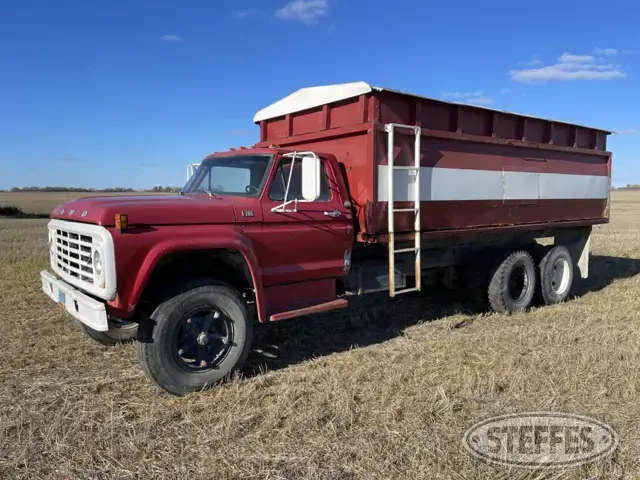 1974 Ford F-700