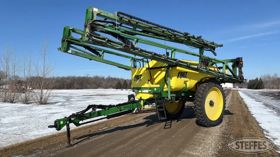 Fast 9518 Pull-Type Sprayer