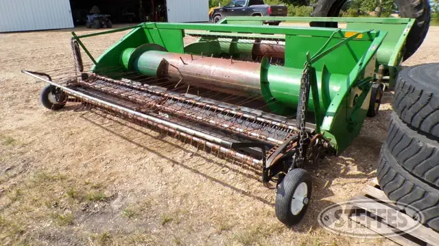 John  Deere 912